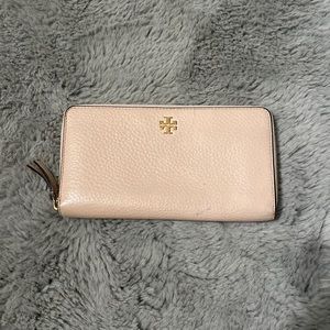 Tory Burch Frida Around Leather Wallet (Nordstrom Exclusive)